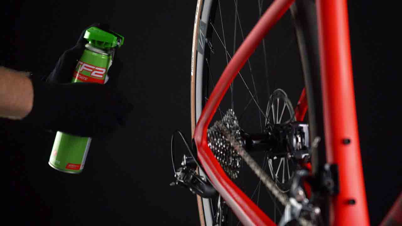 How To Use Tf2 Spray For Your Bike Chain