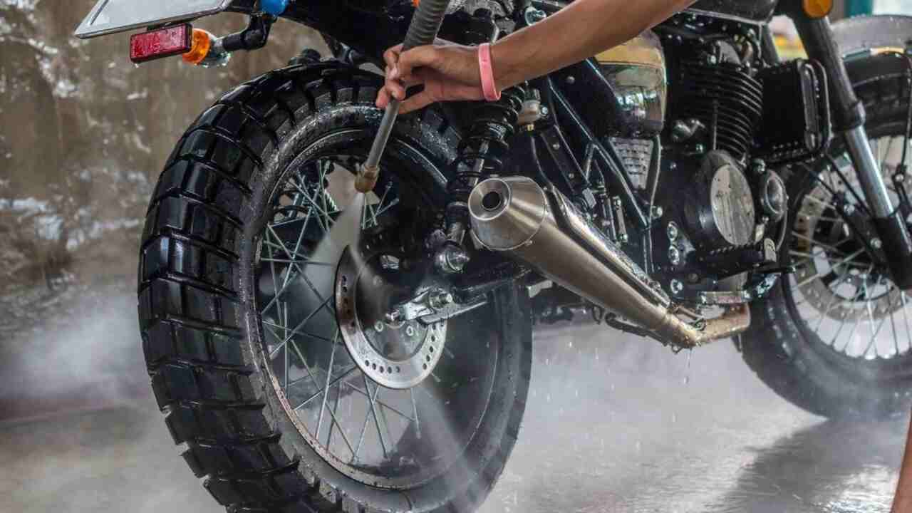 Detaching And Cleaning The Motorcycle Parts
