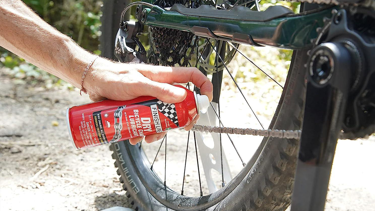 How Teflon Spray Lubricant Keeps Your Bike Gliding Smoothly