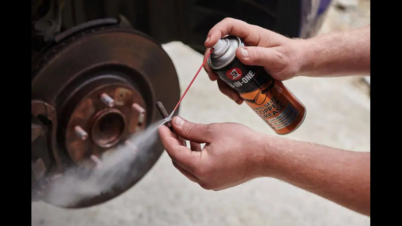The Right Time To Apply Brake Lubricant-Spray