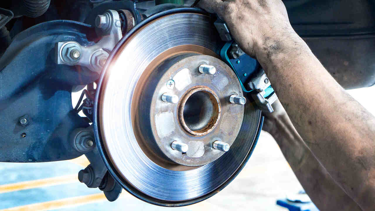 What Are The Risks Of Spraying WD40 On Brake Calipers